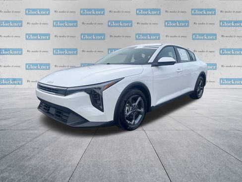 Used 2025 Kia K4 LXS image 2