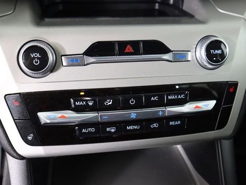 Certified 2022 Ford Explorer XLT w/ Equipment Group 202A image 47