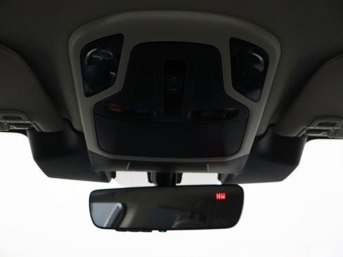 Used 2025 Subaru Outback Premium AWD/4WD image 25