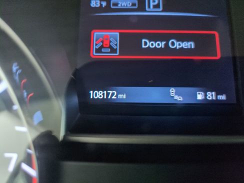 Used 2017 Nissan Pathfinder SL AWD/4WD image 16