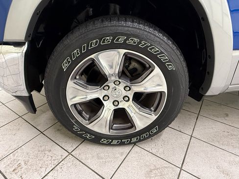 Used 2019 RAM 1500 Laramie AWD/4WD image 12