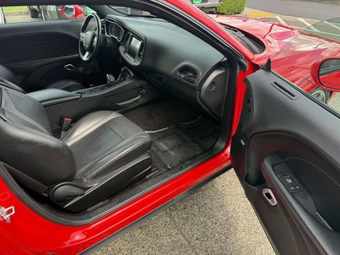 Used 2016 Dodge Challenger SXT Plus RWD image 14