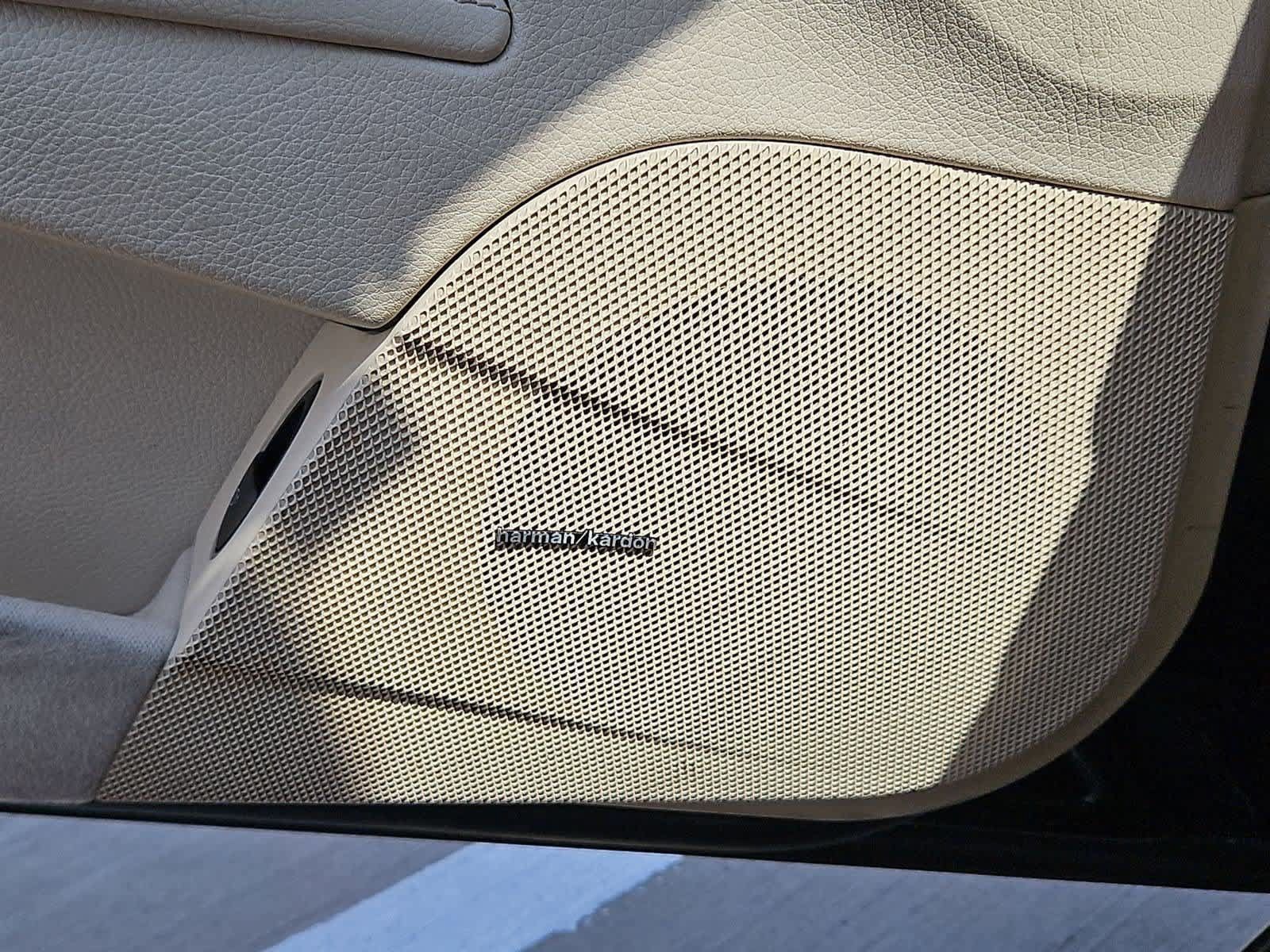 Used 2006 Mercedes-Benz E 320 CDI Sedan image 29