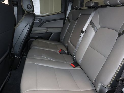 Used 2024 Chevrolet Colorado ZR2 w/ ZR2 Convenience Package III image 21