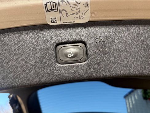 Used 2018 Ford Edge SEL w/ Equipment Group 201A image 25