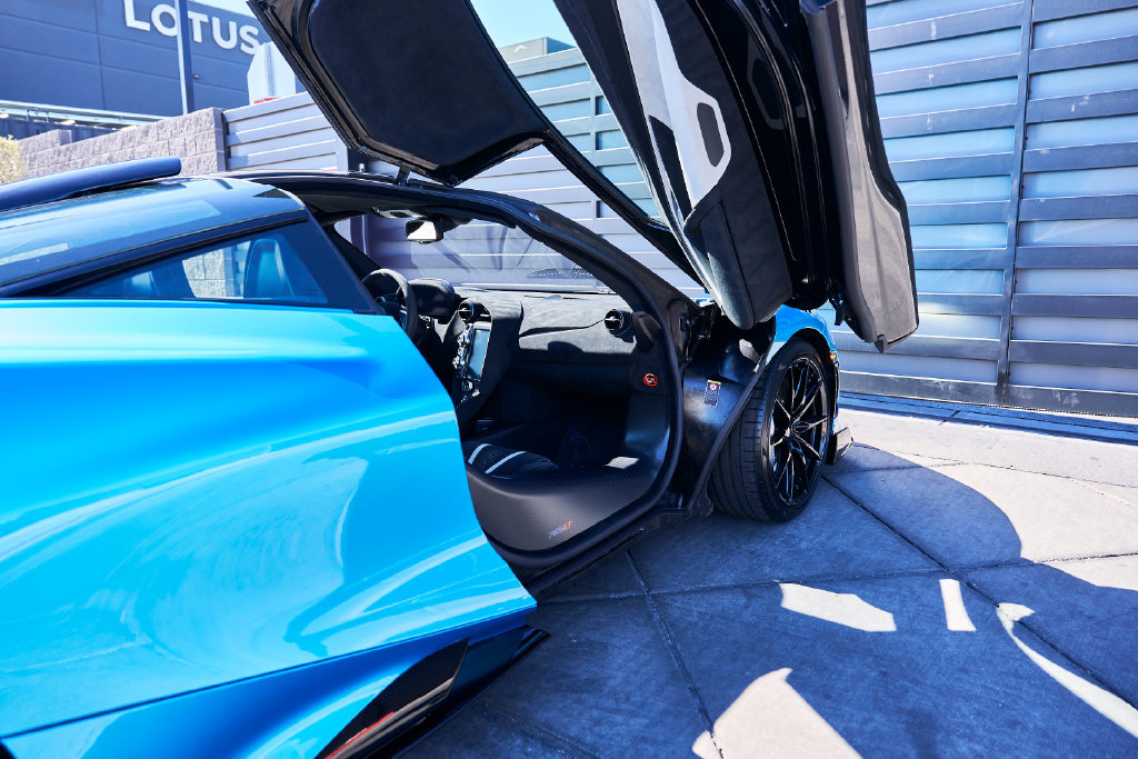 Used 2021 McLaren 765LT RWD image 25