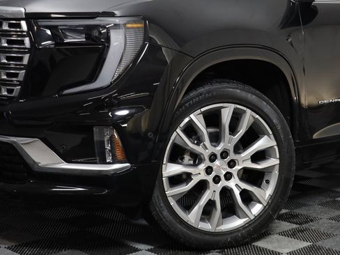 Used 2025 GMC Acadia Denali w/ Super Cruise Package image 3