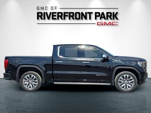 Used 2024 GMC Sierra 1500 Denali w/ Denali Reserve Package AWD/4WD image 2