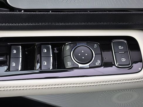 Used 2025 Lincoln Aviator Reserve w/ Equipment Group 201A image 24