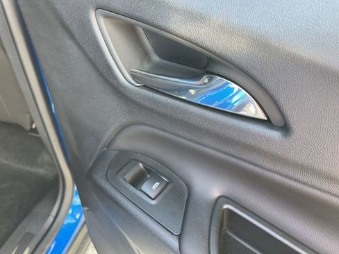 Used 2024 Chevrolet Equinox LT FWD image 38