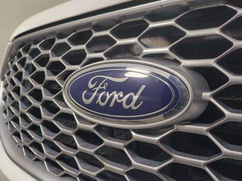 Used 2024 Ford Edge SEL AWD/4WD image 13