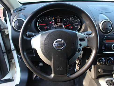 Used 2011 Nissan Rogue S image 17