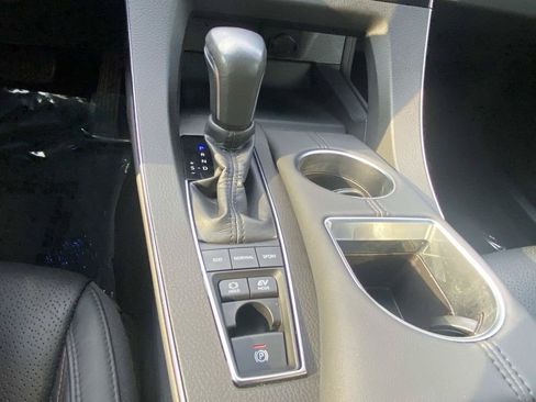 Used 2021 Toyota Avalon Limited w/ Advanced Safety Package FWD image 32