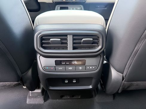 New 2026 Honda Pilot Touring image 12
