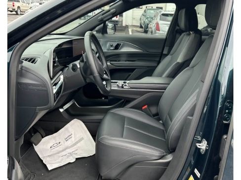 Used 2024 Cadillac Lyriq Tech w/ Driver Assist Package AWD/4WD image 5