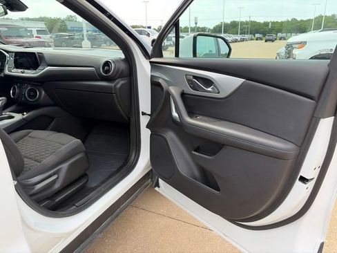 Used 2021 Chevrolet Blazer LT FWD image 46