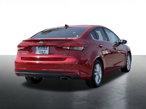 Used 2017 Kia Forte S w/ S Premium Package FWD image 8