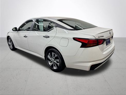 Used 2024 Nissan Altima 2.5 S FWD image 4