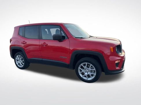 Used 2023 Jeep Renegade Latitude image 17