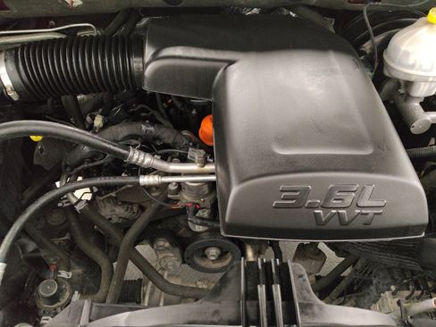 Used 2019 RAM 1500 Tradesman w/ Chrome Plus Package RWD image 30