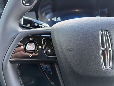 New 2026 Lincoln Corsair Premiere image 16