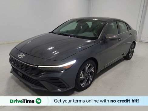 Used 2025 Hyundai Elantra SEL FWD image 1