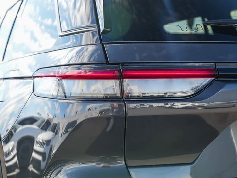 New 2026 Jeep Grand Cherokee Limited image 7