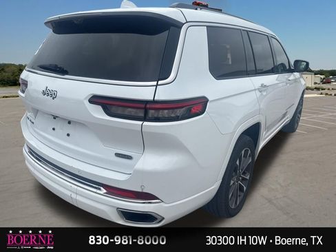 Used 2023 Jeep Grand Cherokee L Overland w/ Luxury Tech Group IV AWD/4WD image 13