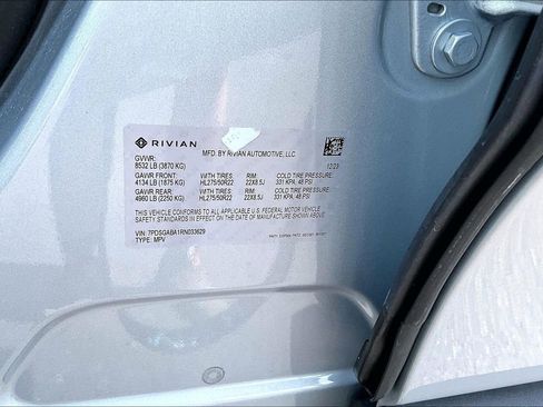 Used 2024 Rivian R1S Adventure AWD/4WD image 3