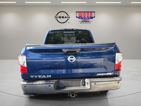 Used 2017 Nissan Titan PRO-4X AWD/4WD image 3