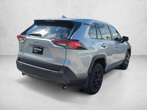 Used 2024 Toyota RAV4 LE FWD image 5