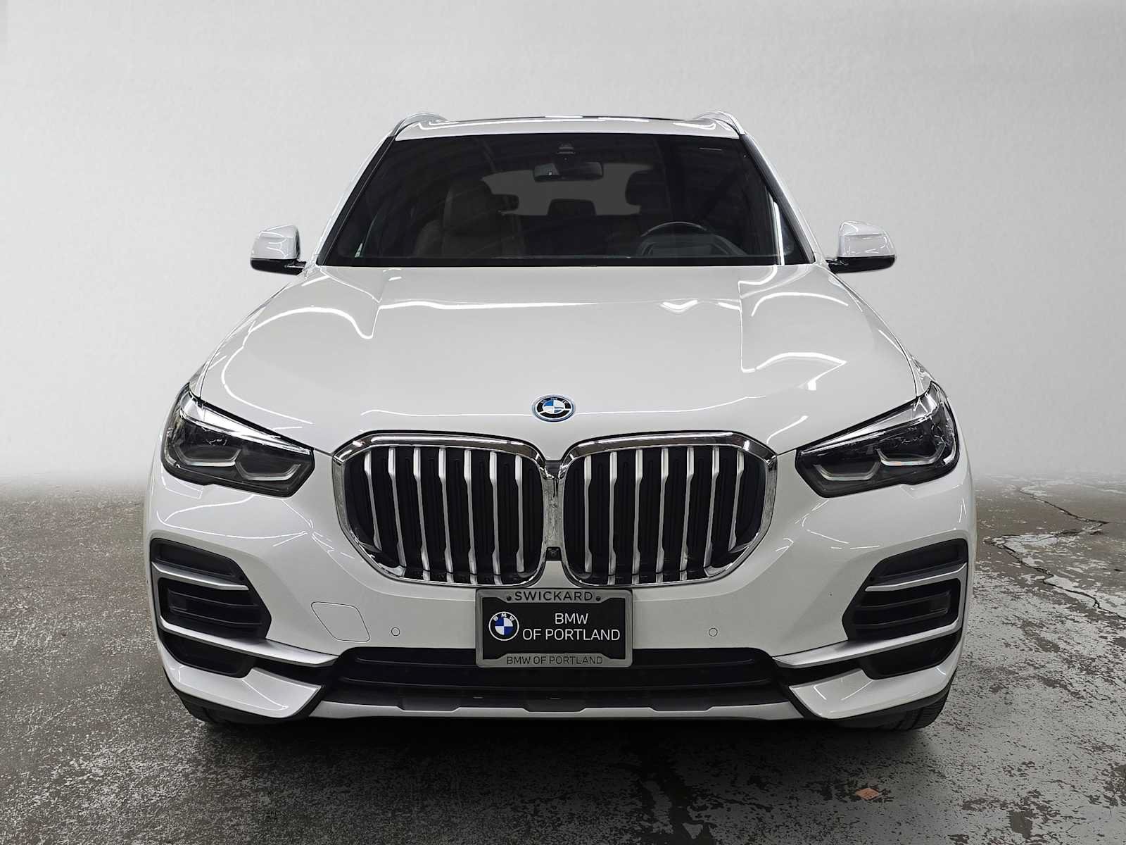 Used 2022 BMW X5 xDrive45e w/ Climate Comfort Package AWD/4WD image 8