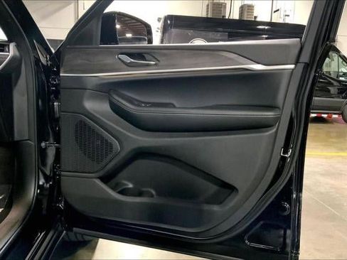 New 2025 Jeep Grand Cherokee Limited w/ Black Appearance Package image 50