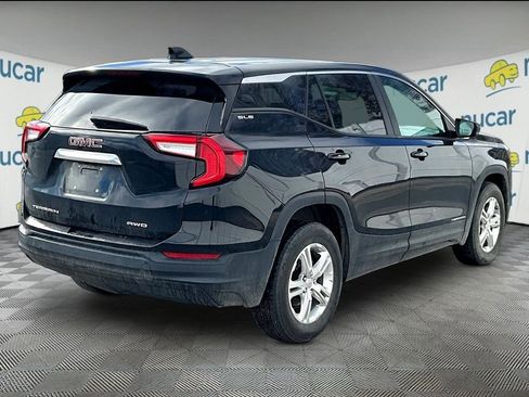 Used 2024 GMC Terrain SLE image 6