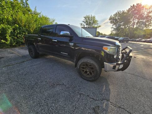 Used 2014 Toyota Tundra Limited w/ TRD Off Road Package AWD/4WD image 10