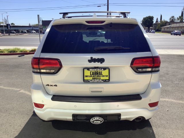 Used 2020 Jeep Grand Cherokee Altitude AWD/4WD image 28