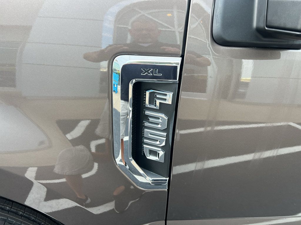 Used 2022 Ford F350 XL w/ Power Equipment Group AWD/4WD image 19