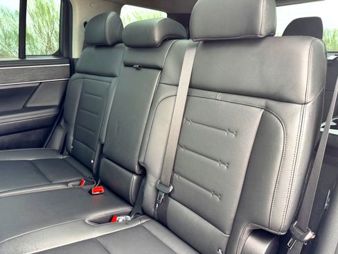 Used 2025 Hyundai Santa Fe Limited image 22