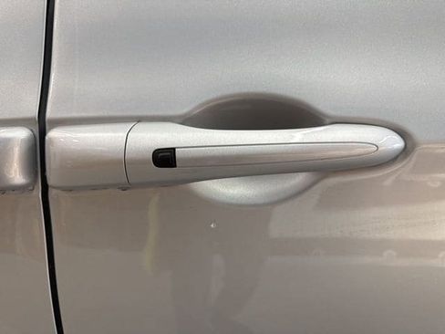 New 2026 Chrysler Pacifica Select w/ S Appearance Package image 15