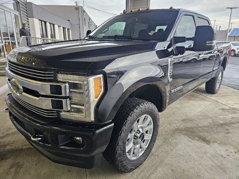 Used 2019 Ford F250 Limited image 1