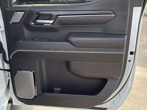 Used 2025 GMC Sierra 1500 AT4X image 33