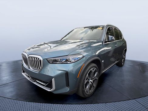 Used 2026 BMW X5 sDrive40i w/ Premium Package RWD image 3