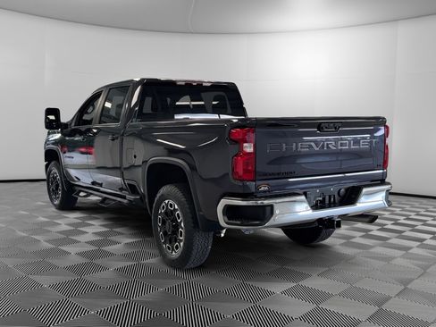 Used 2024 Chevrolet Silverado 2500 LT w/ All Star Edition AWD/4WD image 6