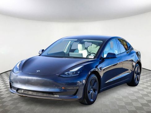 Used 2022 Tesla Model 3 Base image 4