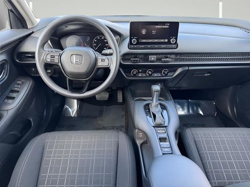 Used 2025 Honda HR-V LX image 5