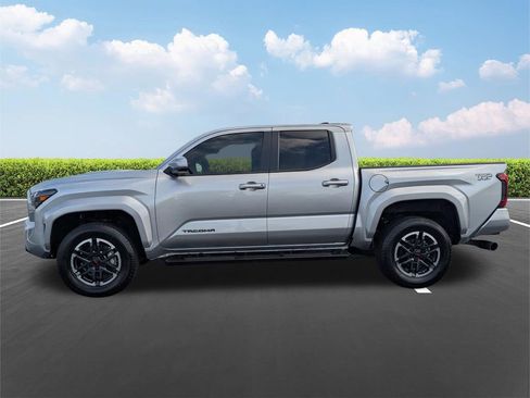 Used 2024 Toyota Tacoma TRD Sport w/ TRD Sport Upgrade Package RWD image 8