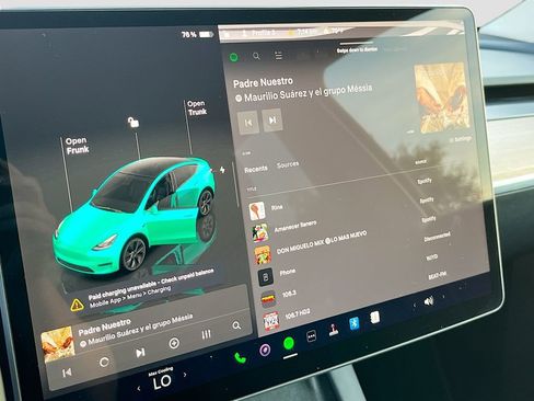 Used 2025 Tesla Model Y Long Range AWD/4WD image 14