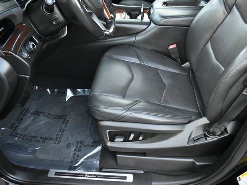 Used 2018 Cadillac Escalade Premium Luxury image 24