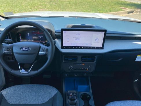 Used 2026 Ford Maverick XLT w/ XLT Luxury Package AWD/4WD image 16