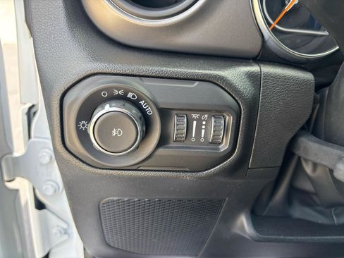 Used 2022 Jeep Wrangler Unlimited Sport AWD/4WD image 15